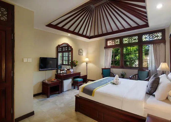 Royal And Bali